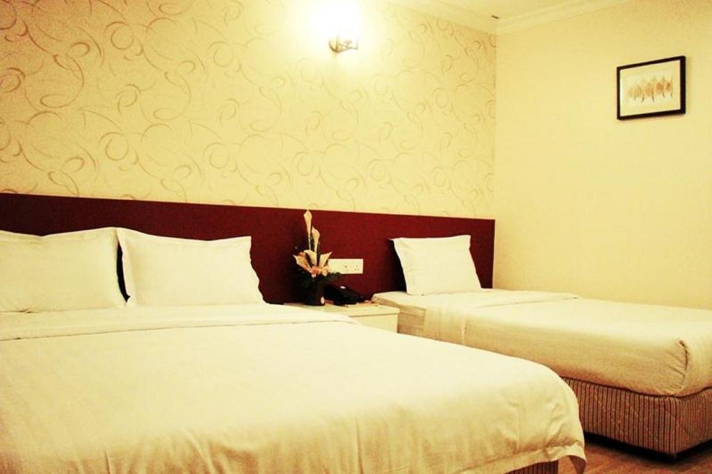 Adel Hotel Putatan Camera foto